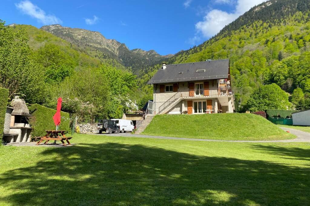 T2 Ensoleille. Terrasse Et Vaste Jardin Commun Apartment Cauterets Exterior foto