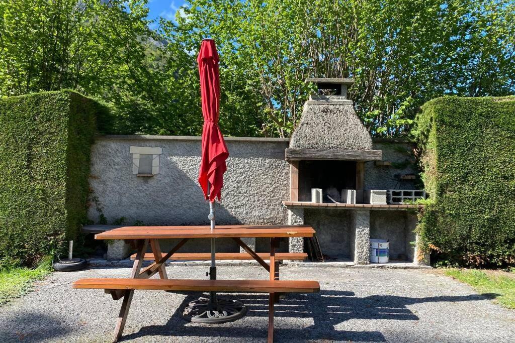 T2 Ensoleille. Terrasse Et Vaste Jardin Commun Apartment Cauterets Exterior foto